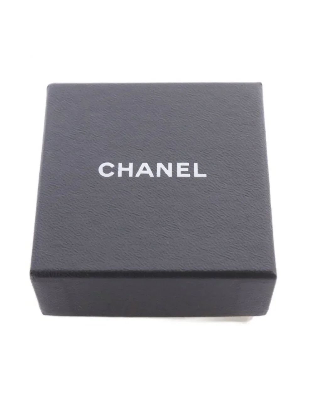 Chanel CC Logo Turnlock Brooch Gold